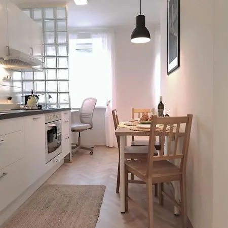 Апартаменти New In The Heart Of The Old Town